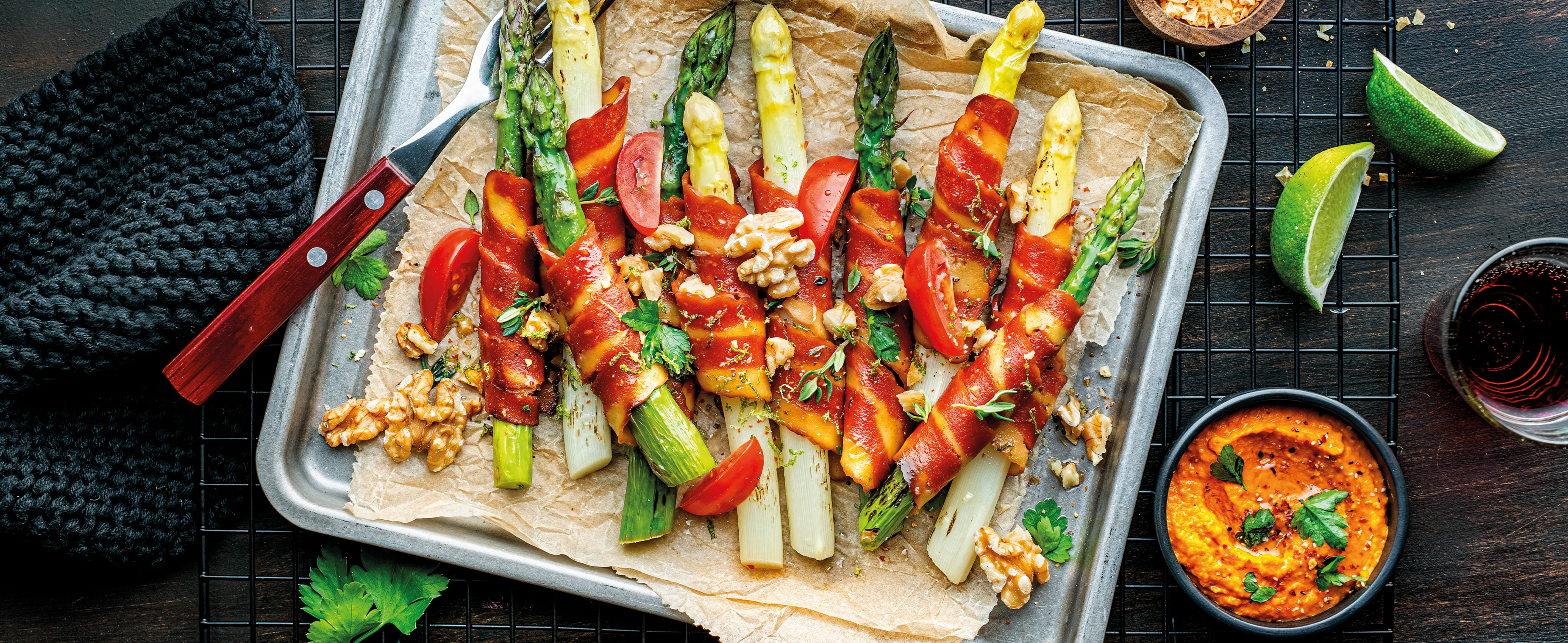 Stangenspargel mit veganem Bacon - Billie Green Stangenspargel mit veganem Bacon - Billie Green